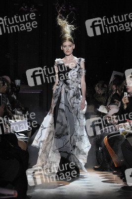 Franck Sorbier Fashion Show, Haute Couture Fashion Week Paris
