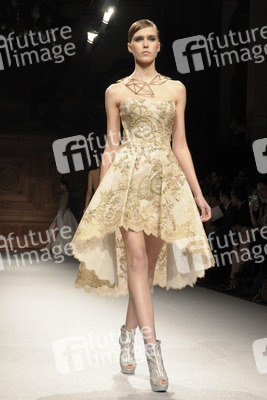 Tony Ward Fashion Show, Haute Couture Fashion Week Paris