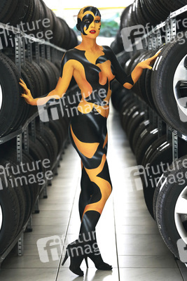 Body Painting zur Opel-Präsentation, Salzkotten