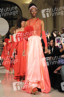 Bowie Wong Fashion Show, Haute Couture Fashion Week Paris