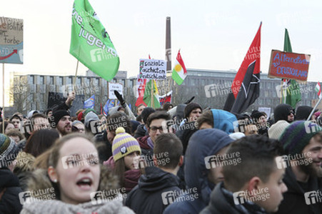 Demonstration gegen den 3. Bundesparteitag der AfD, Bremen