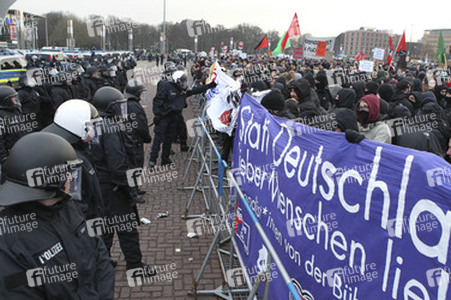 Demonstration gegen den 3. Bundesparteitag der AfD, Bremen