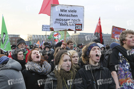 Demonstration gegen den 3. Bundesparteitag der AfD, Bremen