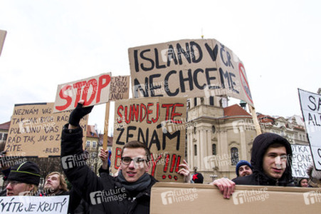 Gegendemo zur Demonstration gegen Islamisierung, Prag