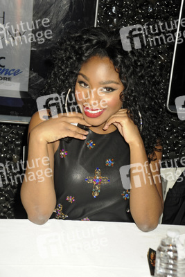 Fifth Harmony Autogrammstunde, New York