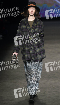 Yerse Fashion Show, 080 Barcelona Fashion Week