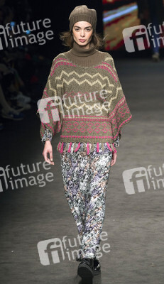 Yerse Fashion Show, 080 Barcelona Fashion Week