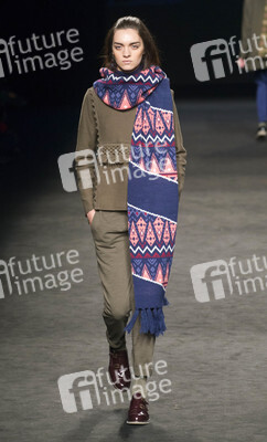 Yerse Fashion Show, 080 Barcelona Fashion Week