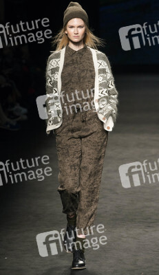 Yerse Fashion Show, 080 Barcelona Fashion Week