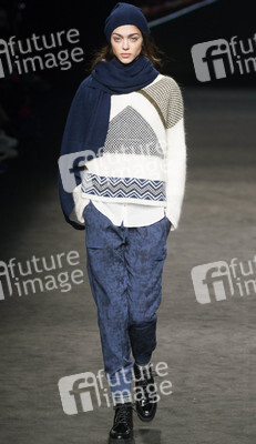 Yerse Fashion Show, 080 Barcelona Fashion Week