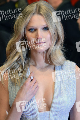 'Nobody Wants the Night' Premiere und Festivaleröffnung, Berlinale 2015