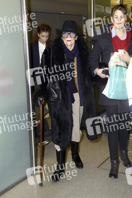 Anlunft von Christopher Lee in Berlin Tegel