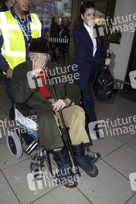 Anlunft von Christopher Lee in Berlin Tegel