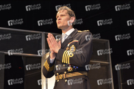'Die Rede des Königs' Theateraufführung, Neustadt