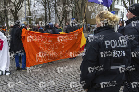 Demo gegen die Zwangsräumung der Beermannstraße sowie den Ausbau der A100, Berlin