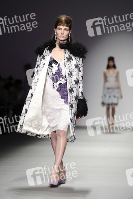 Holly Fulton Fashion Show, London Fashion Week