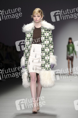 Holly Fulton Fashion Show, London Fashion Week