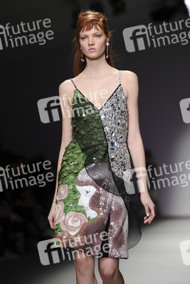Holly Fulton Fashion Show, London Fashion Week