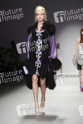 Holly Fulton Fashion Show, London Fashion Week