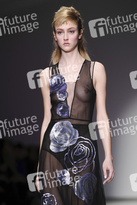 Holly Fulton Fashion Show, London Fashion Week