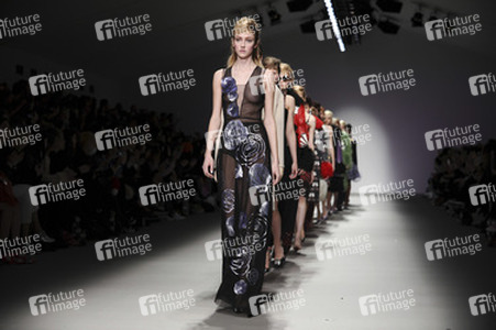 Holly Fulton Fashion Show, London Fashion Week