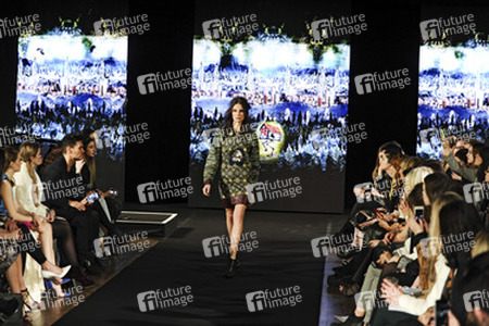 Gyunel Fashion Show, London Fashion Week