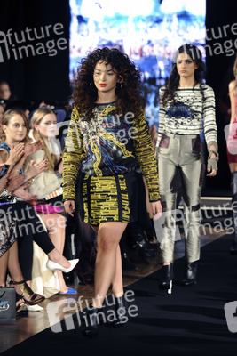 Gyunel Fashion Show, London Fashion Week