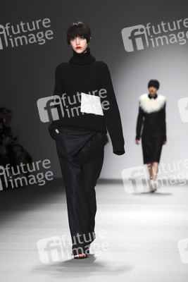 J. JS. Lee Fashion Show, London Fashion Week