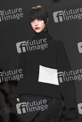 J. JS. Lee Fashion Show, London Fashion Week