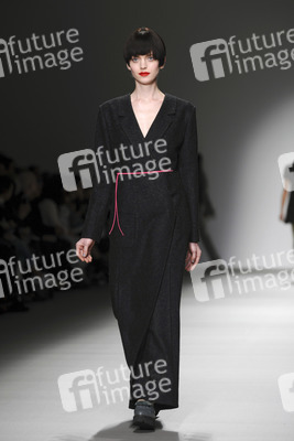 J. JS. Lee Fashion Show, London Fashion Week