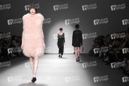 J. JS. Lee Fashion Show, London Fashion Week