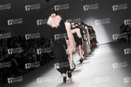 J. JS. Lee Fashion Show, London Fashion Week