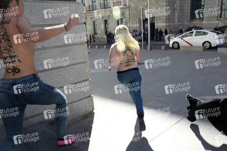 Femen Demo gegen Polizeistaatgesetz, Madrid