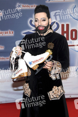 'Holiday on Ice - Platinum' Eisrevue Premiere, Berlin