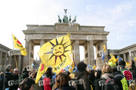 Kazaguruma-Demo zum 4. Jahrestag von Fukushima, Berlin