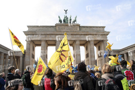 Kazaguruma-Demo zum 4. Jahrestag von Fukushima, Berlin