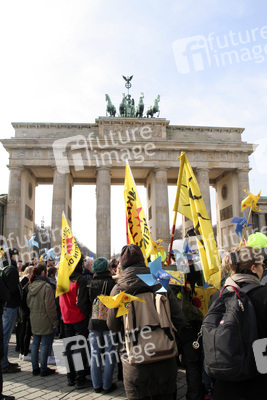 Kazaguruma-Demo zum 4. Jahrestag von Fukushima, Berlin