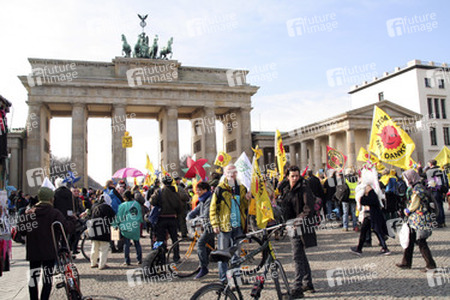Kazaguruma-Demo zum 4. Jahrestag von Fukushima, Berlin