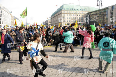 Kazaguruma-Demo zum 4. Jahrestag von Fukushima, Berlin
