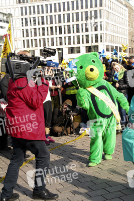 Kazaguruma-Demo zum 4. Jahrestag von Fukushima, Berlin