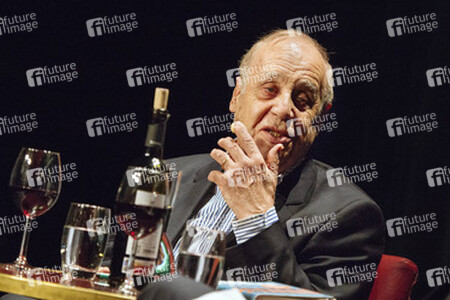 lit.Cologne-Veranstaltung 'Jean Ziegler stürzt die Weltordnung', Köln