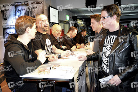 Eisbrecher Autogrammstunde, München