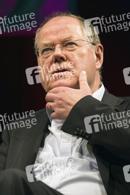 'Peer Steinbrück macht sich Sorgen' Lesing, Köln