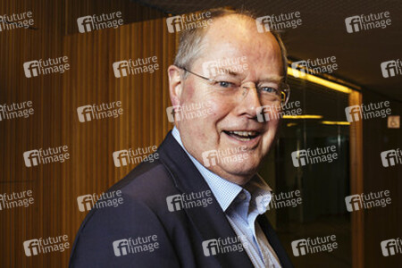 'Peer Steinbrück macht sich Sorgen' Lesing, Köln