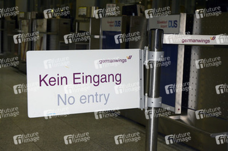 Flughafen Düsseldorf nach Flugzeugunglück