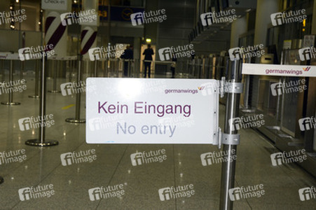 Flughafen Düsseldorf nach Flugzeugunglück