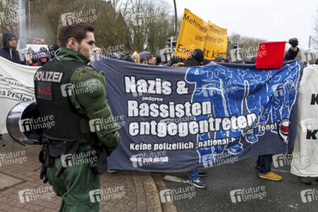 Gedenkkundgebung für Punker Thomas 'Schmuddel' Schulz, Dortmund