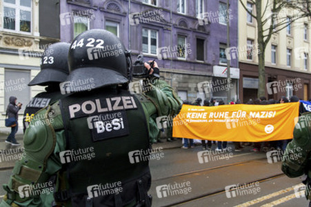 Gedenkkundgebung für Punker Thomas 'Schmuddel' Schulz, Dortmund