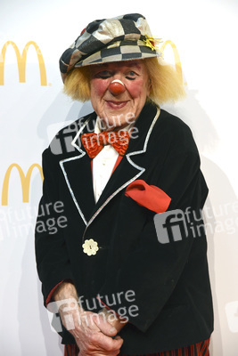 Grand Opening vom McDonald's Restaurant am Flughafen, Frankfurt