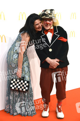 Grand Opening vom McDonald's Restaurant am Flughafen, Frankfurt